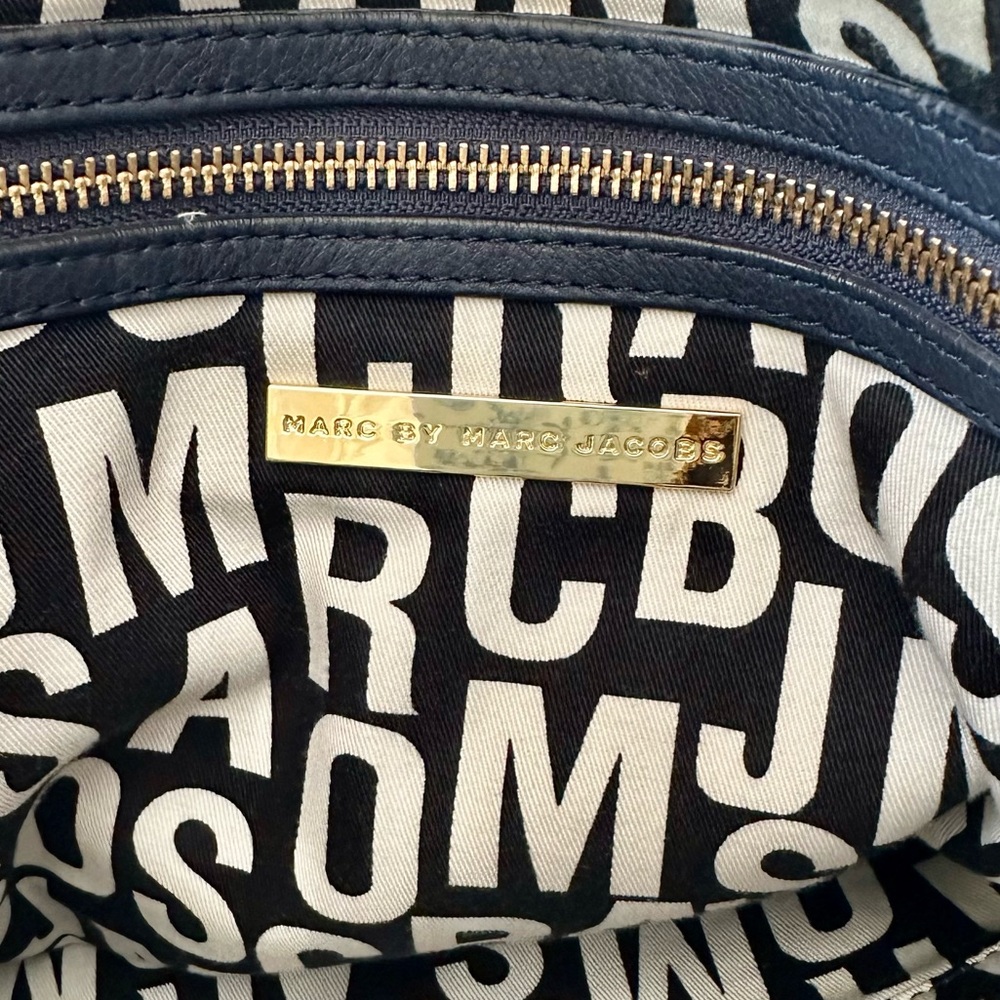 Marc Jacobs Handbag Navy Blue Pebble Leather Totally Turnlock Teri Tote Satchel - Picture 6 of 8